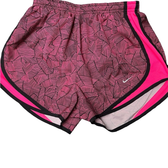 Nike shorts 💗 - Picture 1 of 4